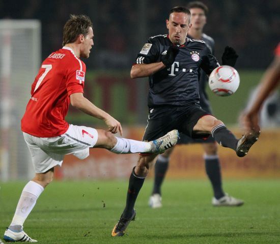 同时也让比 同时也让比